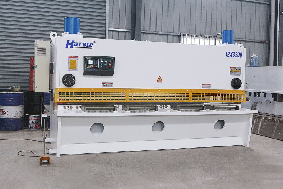 QC11K-12x3200 Guillotine Metal Shearing Machine Video