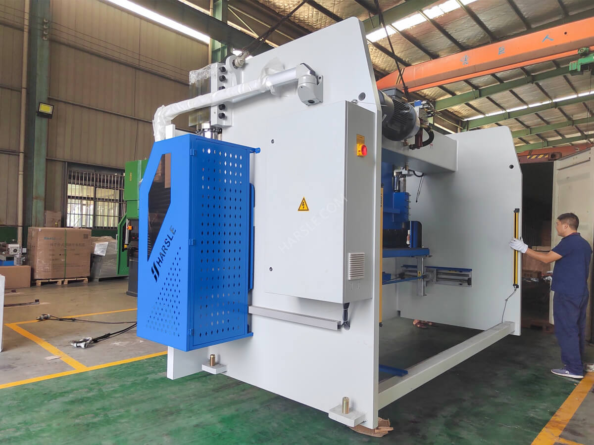 المكسيك WE67K-200T4000-WITH-DA53T-CNC-PRAKE (2)