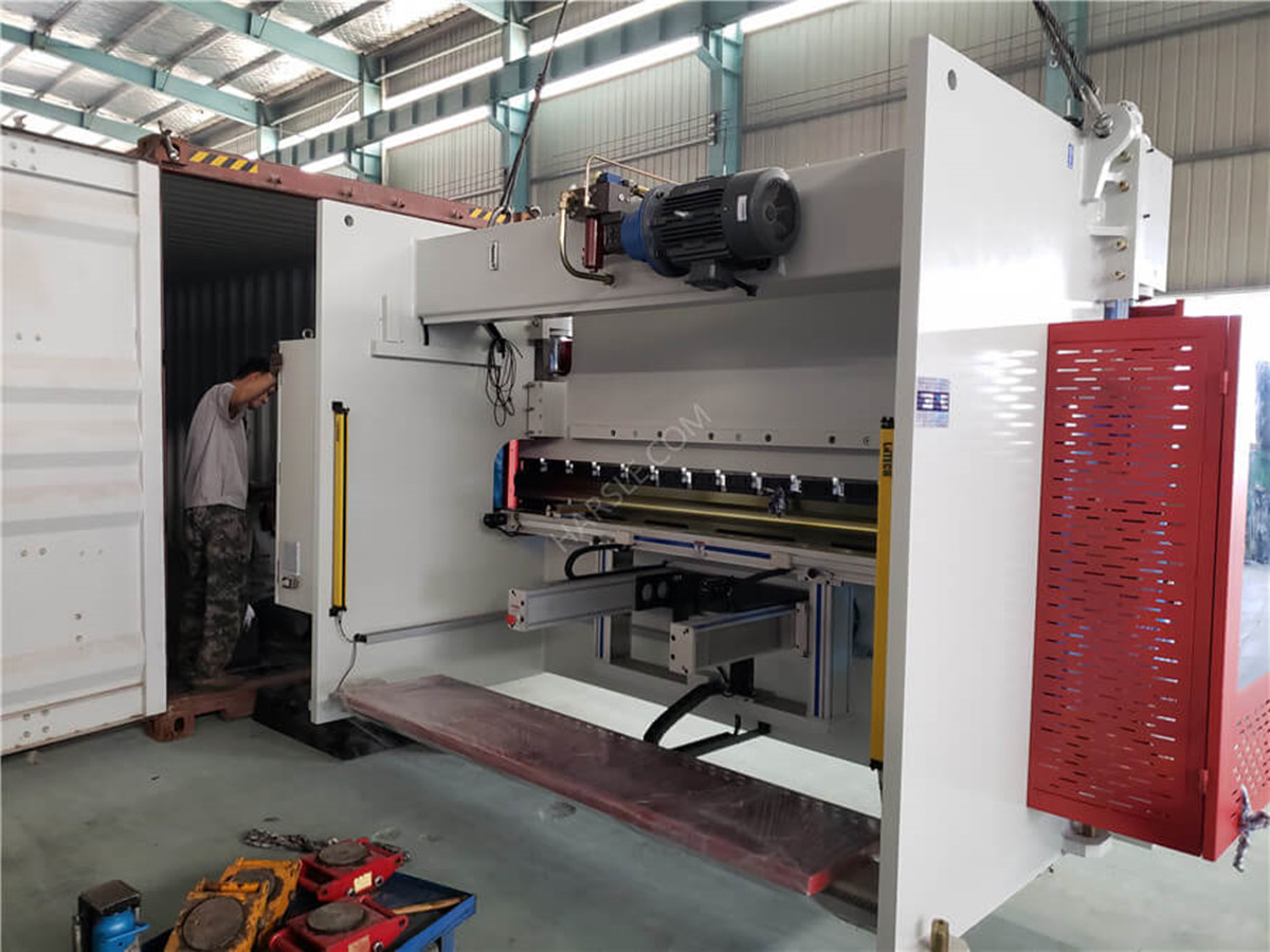 الفرامل الصحافة CNC مع DA58T